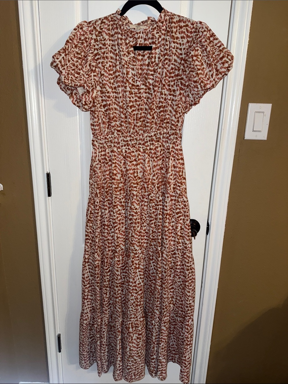 entro Rust & Cream Printed Maxi Dress